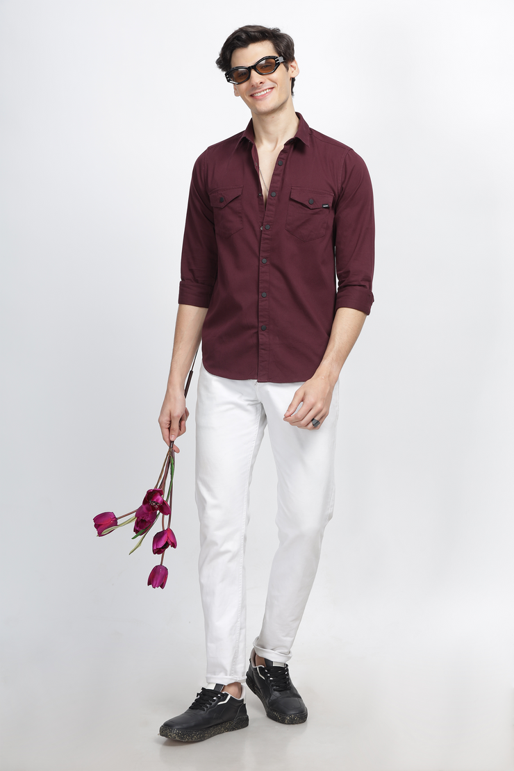 What Color Pants Goes With Maroon Shirt Men and Women